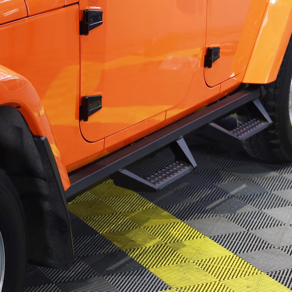 Our design is generally closer to the truck body, which will make the overall effect more beautiful, and can make the truck have better passability.