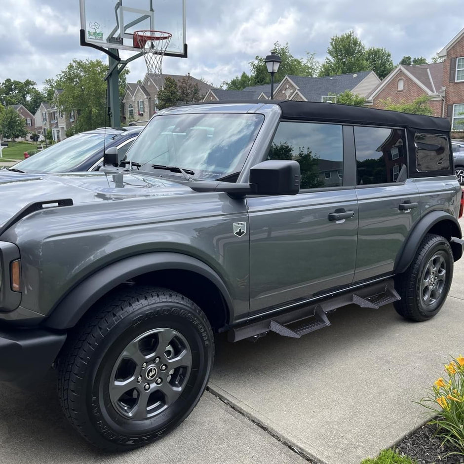 Our design is generally closer to the truck body, which will make the overall effect more beautiful, and can make the truck have better passability.