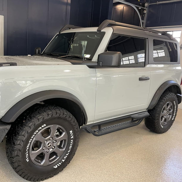 Our design is generally closer to the truck body, which will make the overall effect more beautiful, and can make the truck have better passability.