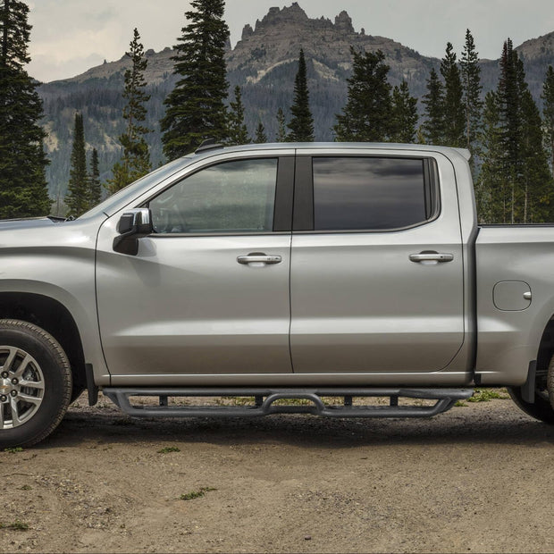 The extended length extends from the rear of the front wheel through the truck cab to the front of the rear wheel, giving you an all-round boost from the different functional and positional layouts of the side steps. The Gladiator running board fits close to the body curves, making the body better protected from collisions.